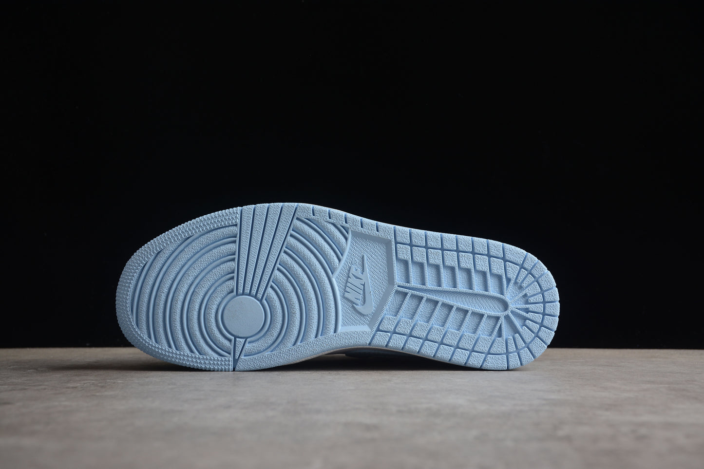 Nike Air Jordan 1 Low DC774-141