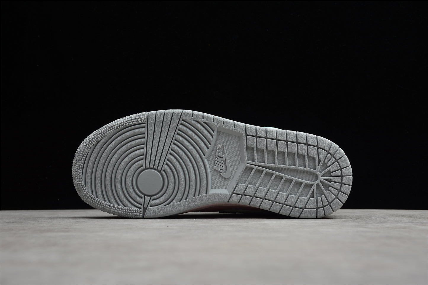 Nike Air Jordan 1 Low DJ5196-615