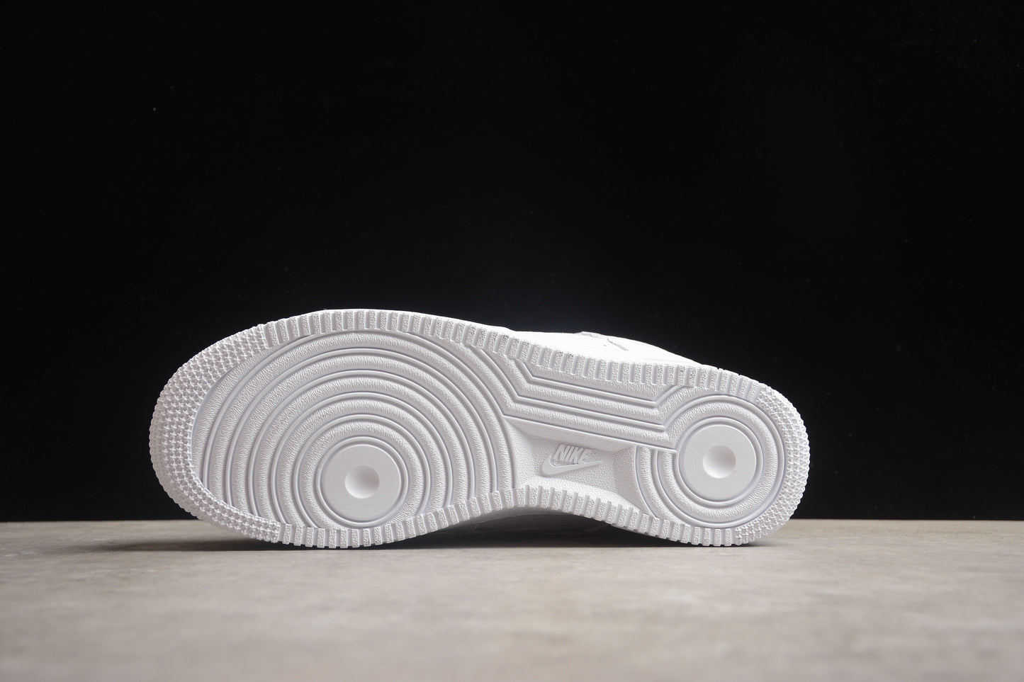 Nike Air Force 1 CV3039 100