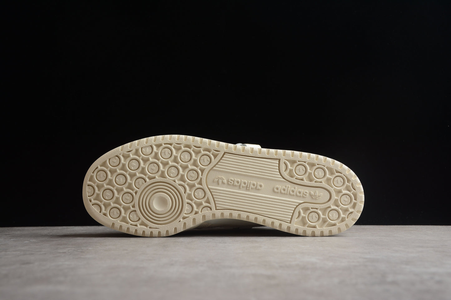 Adidas Forum 84 Low HQ6374