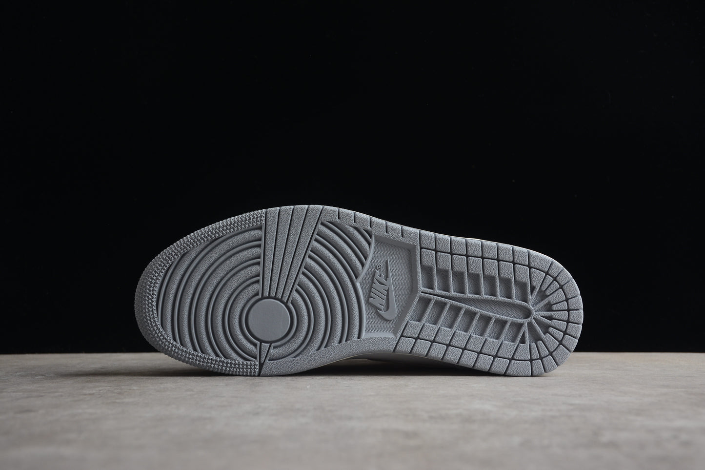 Nike Air Jordan 1 Low 554724-135