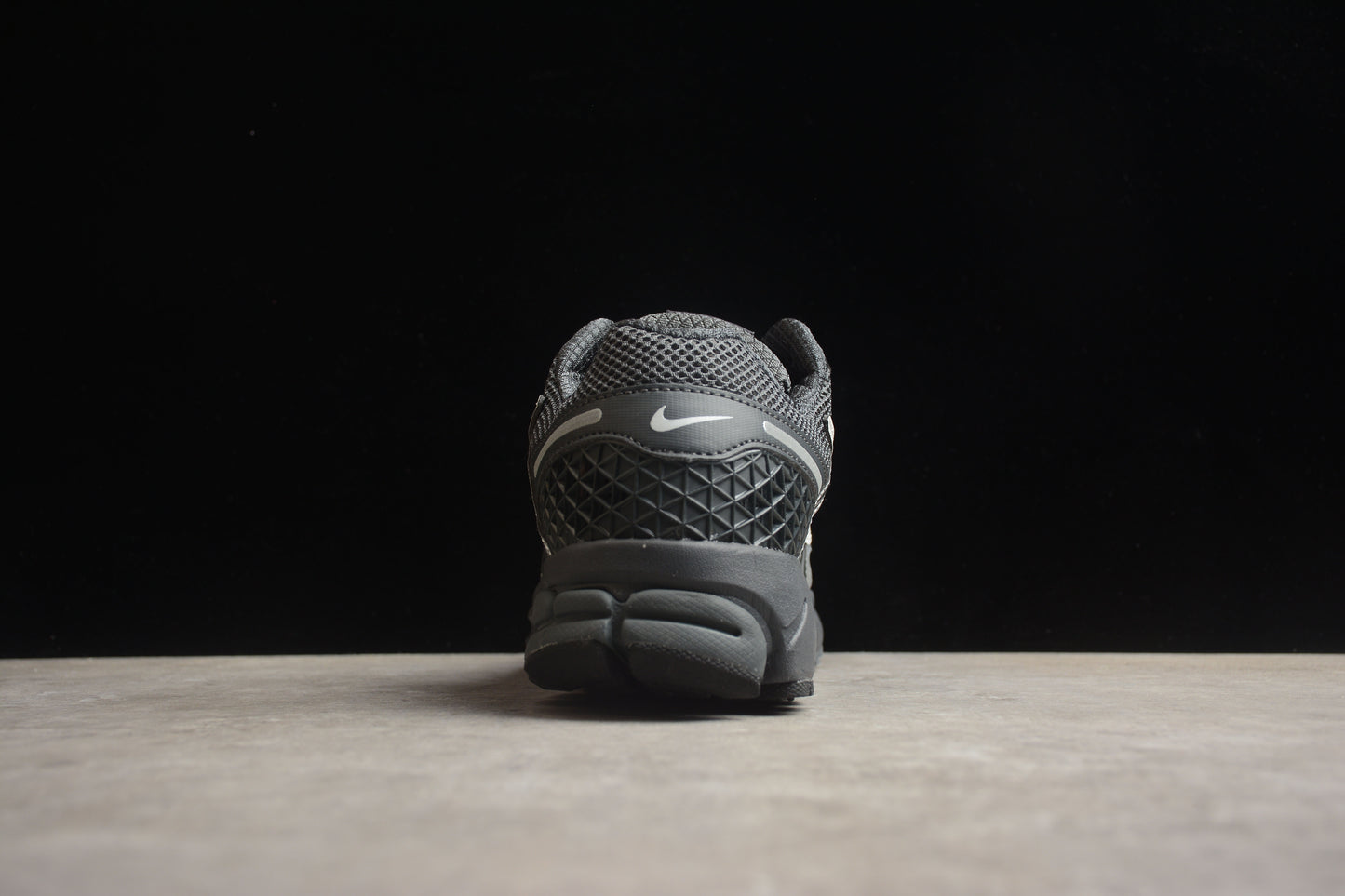 NIKE Zoom Vomero 5 BV1358-002