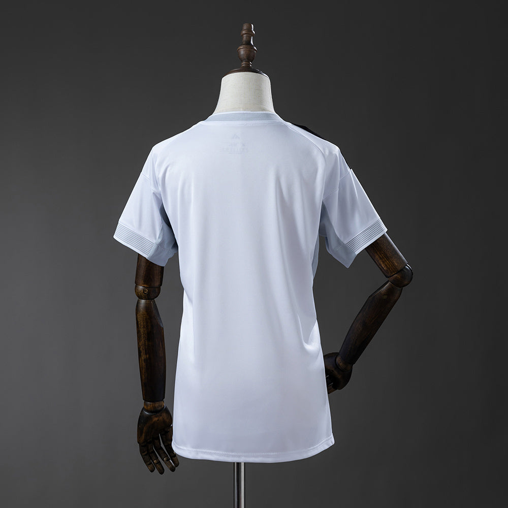 Real Madrid 2025/26 Home Femenina Fan Version