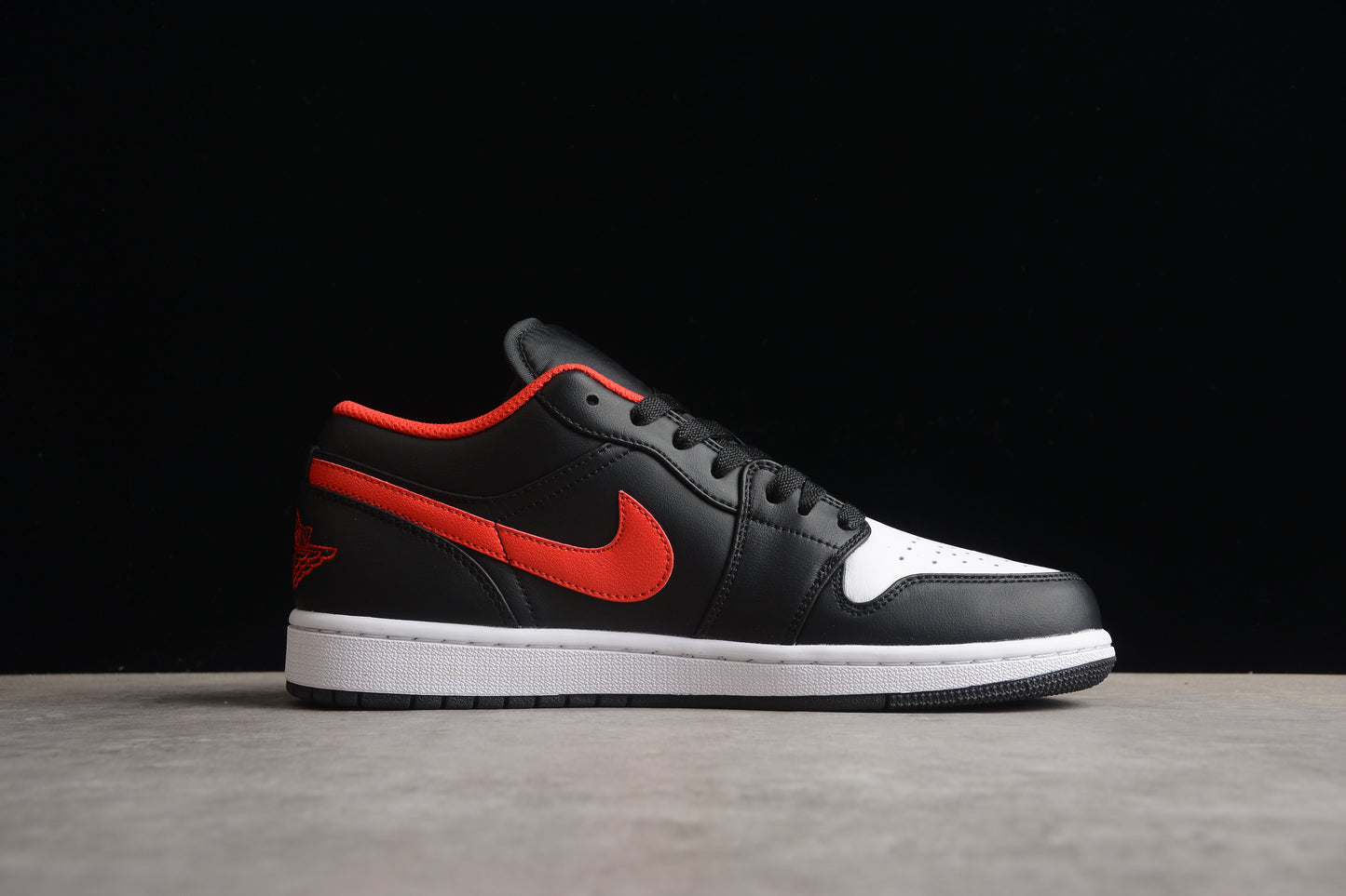 Nike Air Jordan 1 Low 553558-063