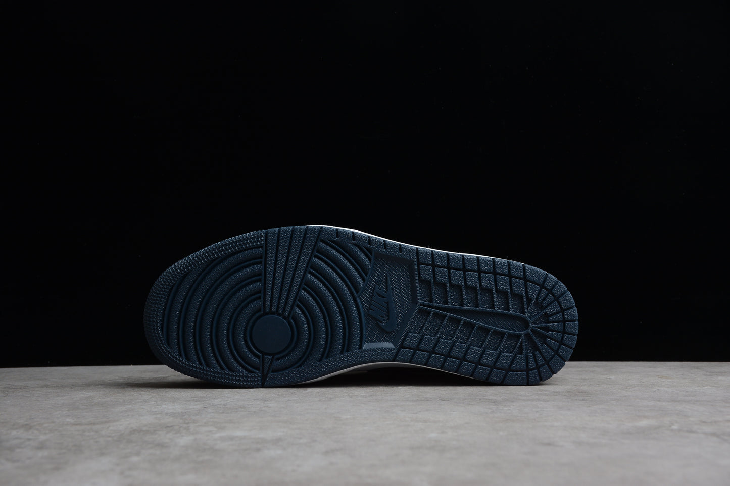 Nike Air Jordan 1 Low 553558-411