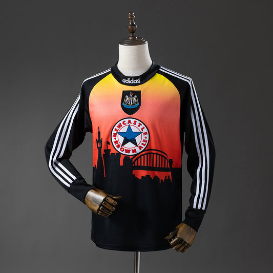 Newcastle United retro 1996/97 Portero Manga Larga Fan Version