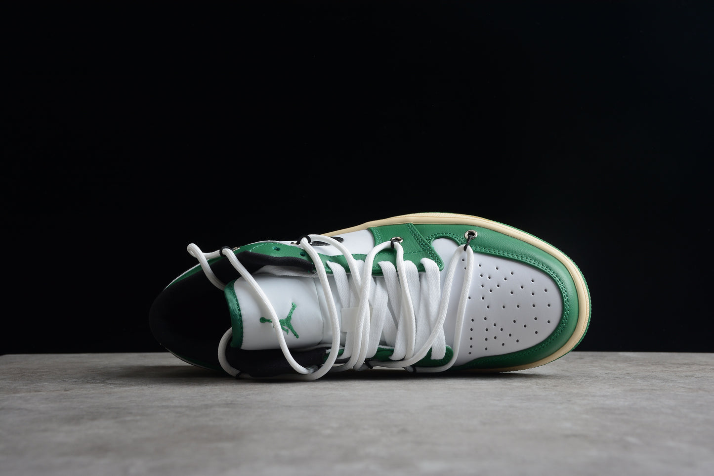 Nike Air Jordan 1 Low 553558-129