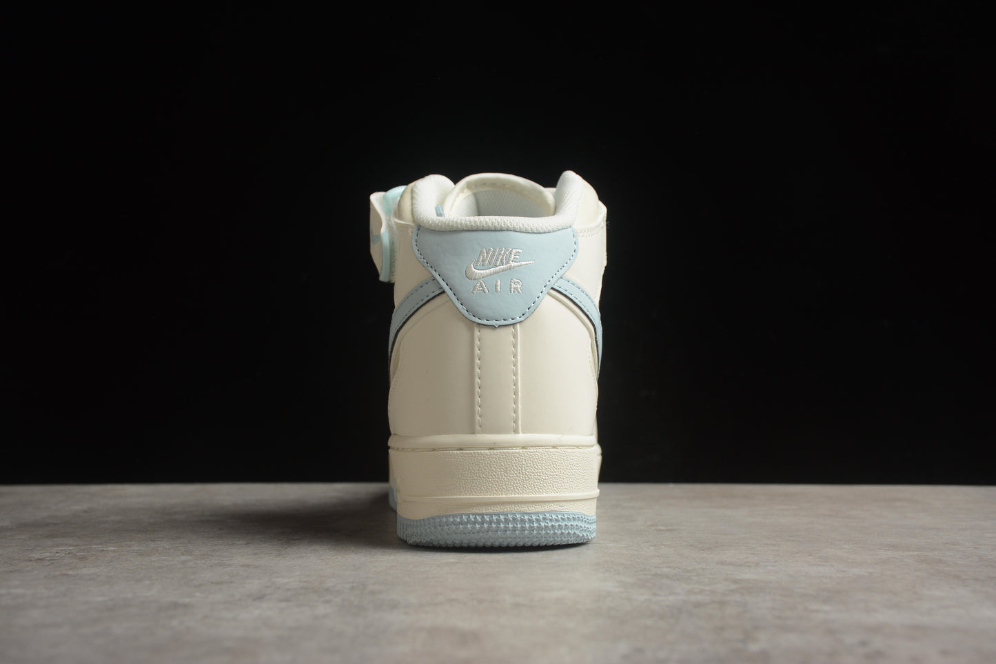 Nike Air Force 1 SH0235 555