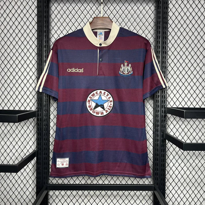 Newcastle United retro 1995-96 Away