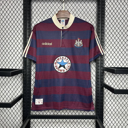 Newcastle United retro 1995-96 Away