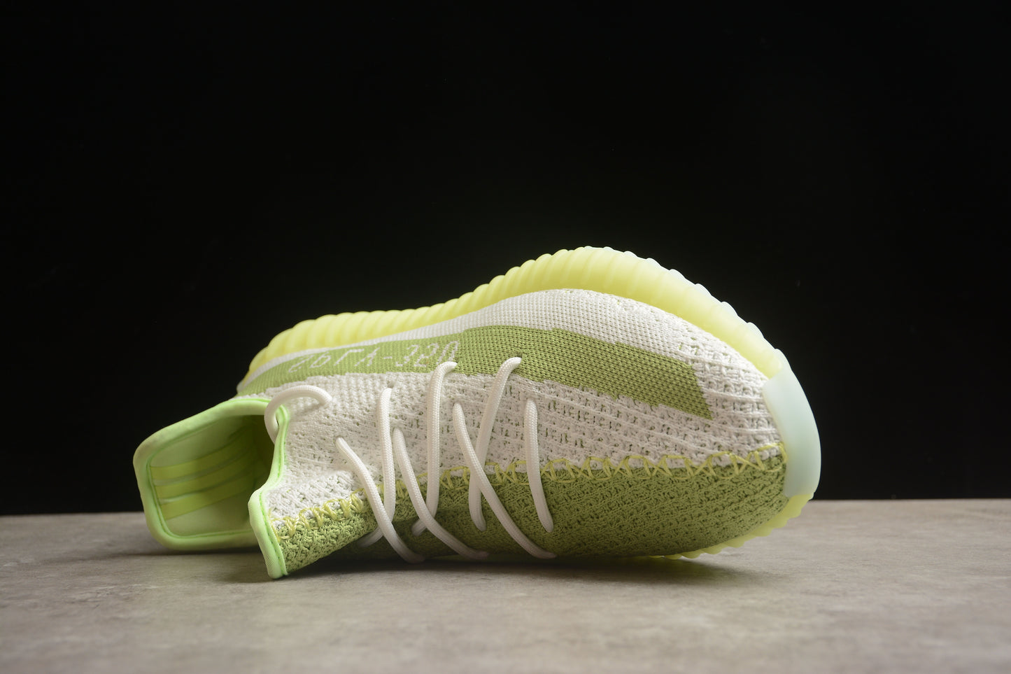 Adidas Yeezy Boost 350V2 ZZ96SN