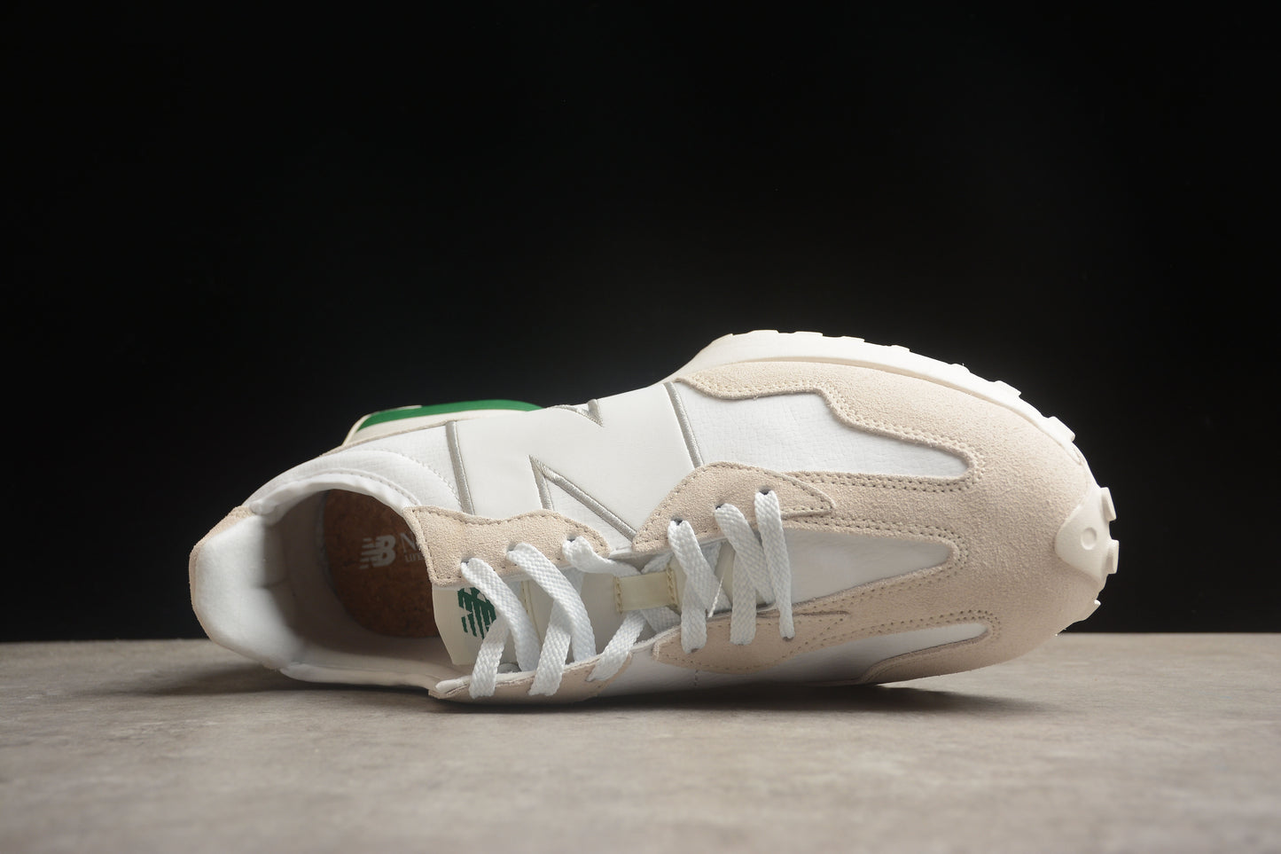 New Balance 1906 MS327