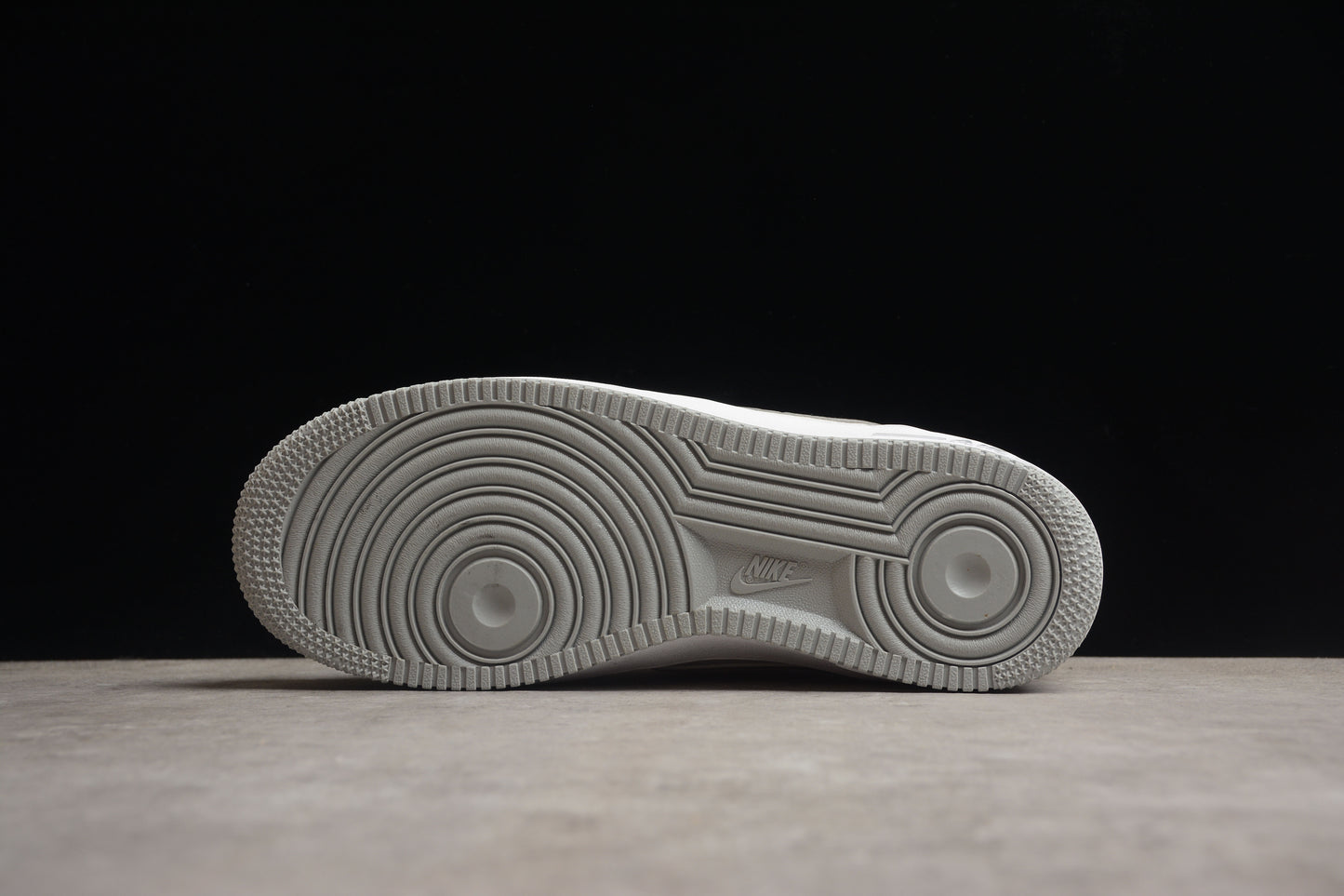 Nike Air Force 1 CV5696 961