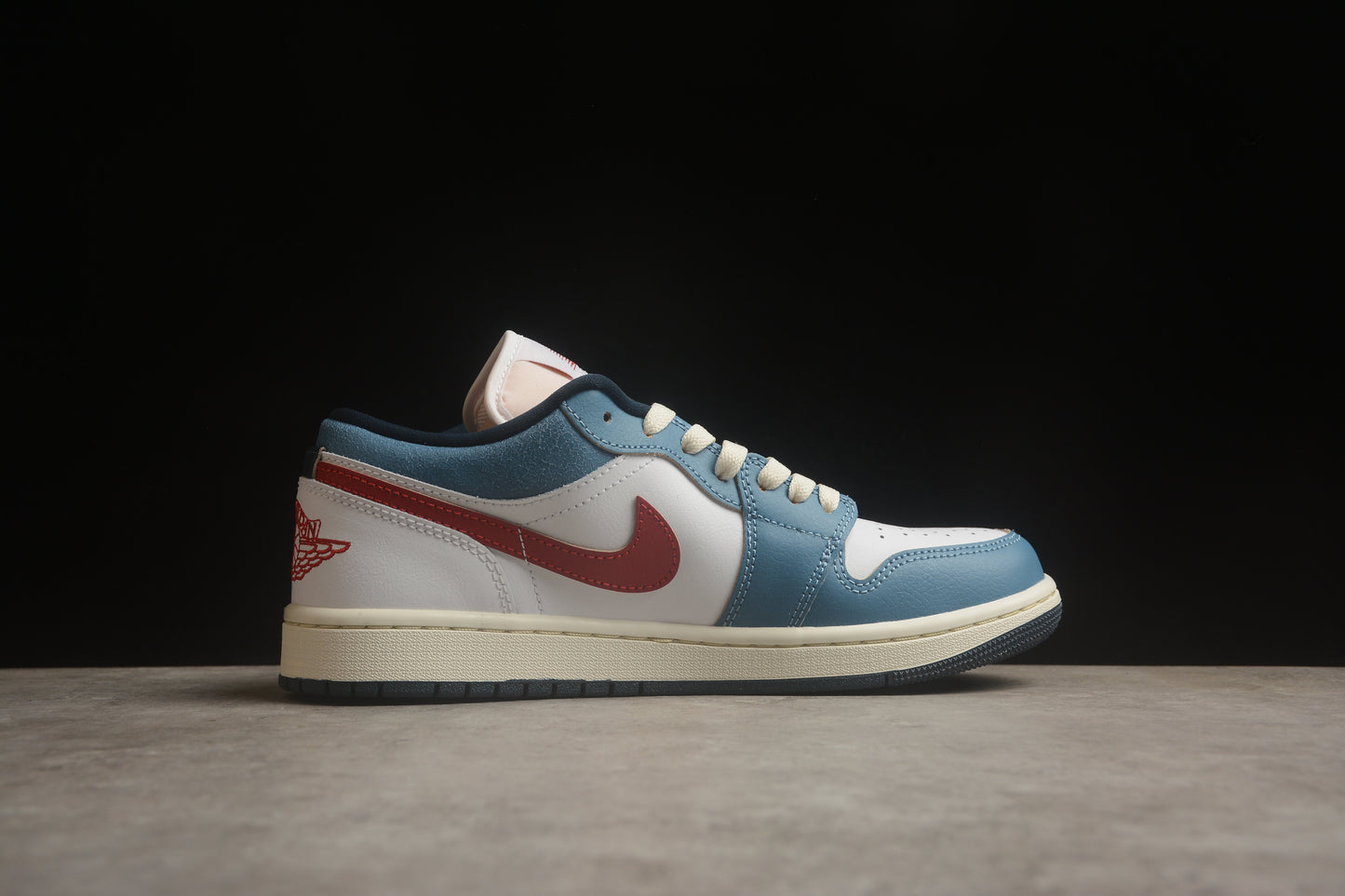 Nike Air Jordan 1 Low HM3711-144