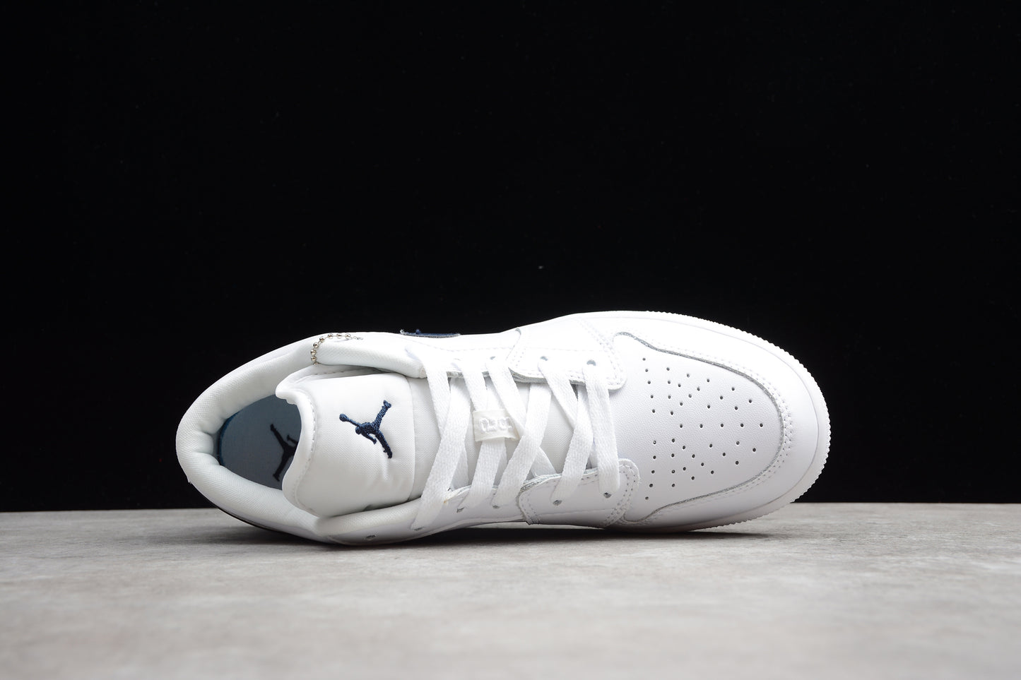 Nike Air Jordan 1 Low 553560-114