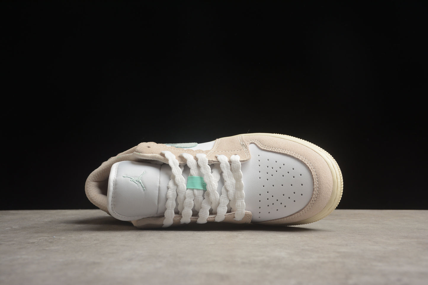 Nike Air Jordan 1 Low DZ5356-800