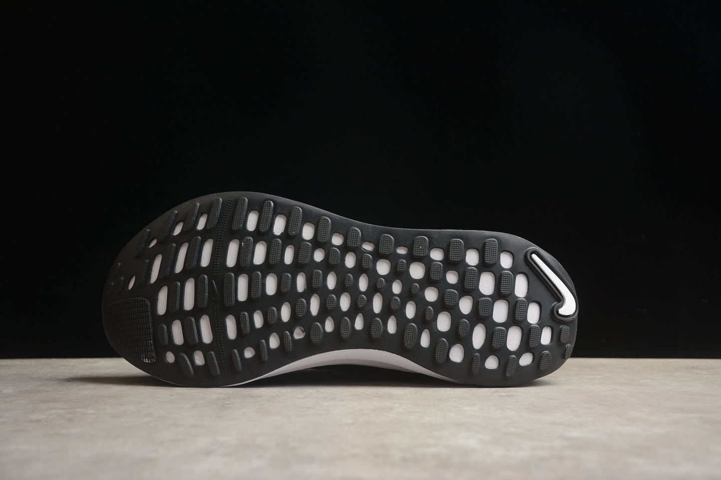 NIKE Zoom X Invincible Run DR2665 004