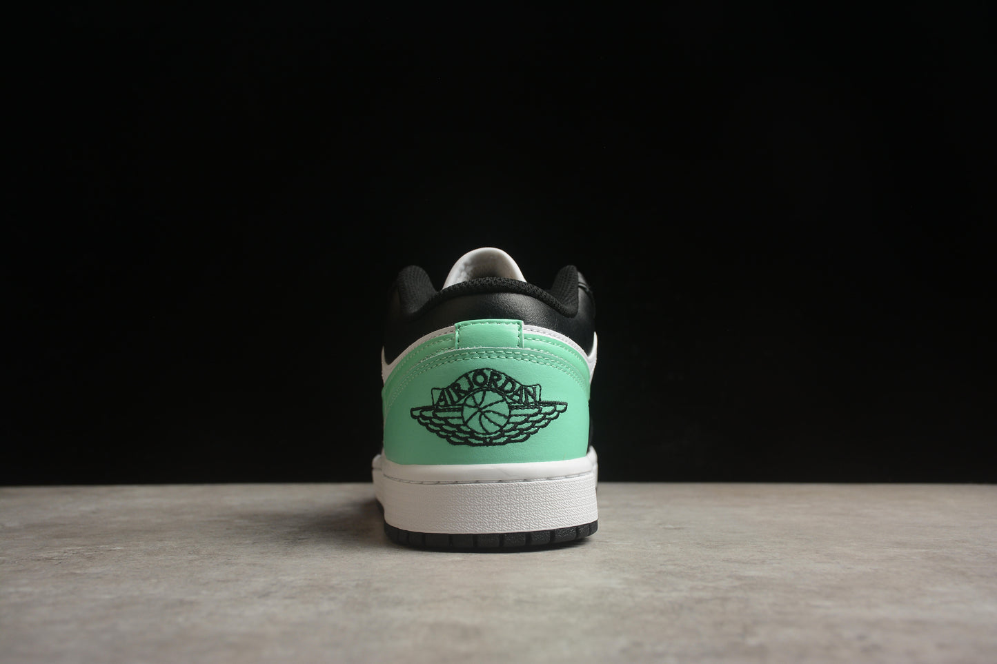 Nike Air Jordan 1 Low 55355-131