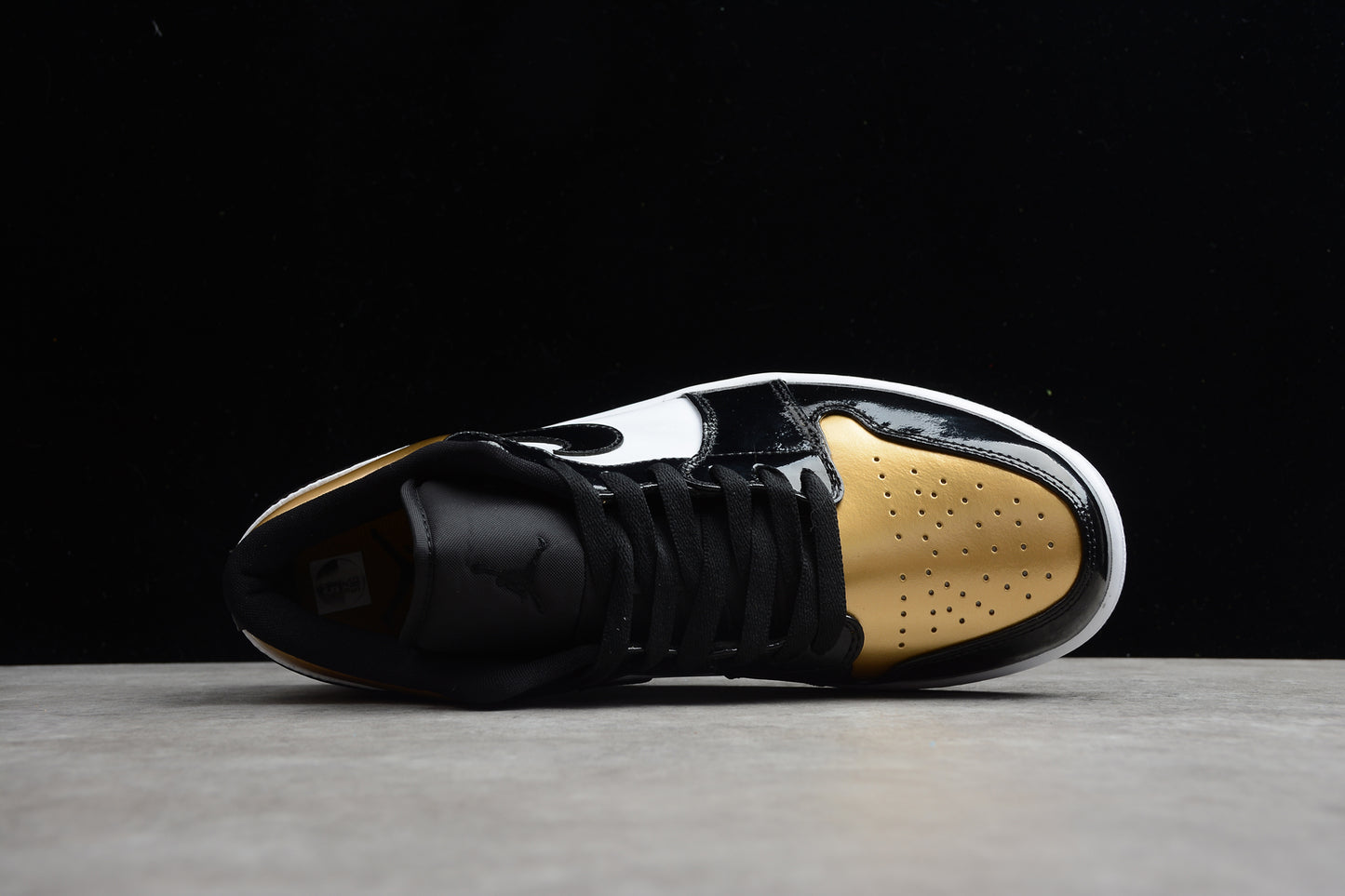 Nike Air Jordan 1 Low CQ9447-700