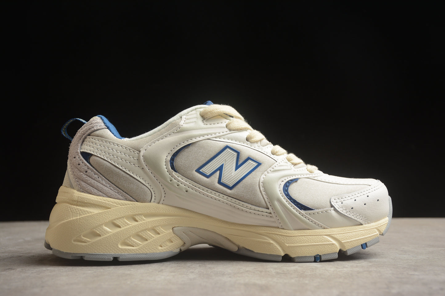 New Balance 530 MR530AM