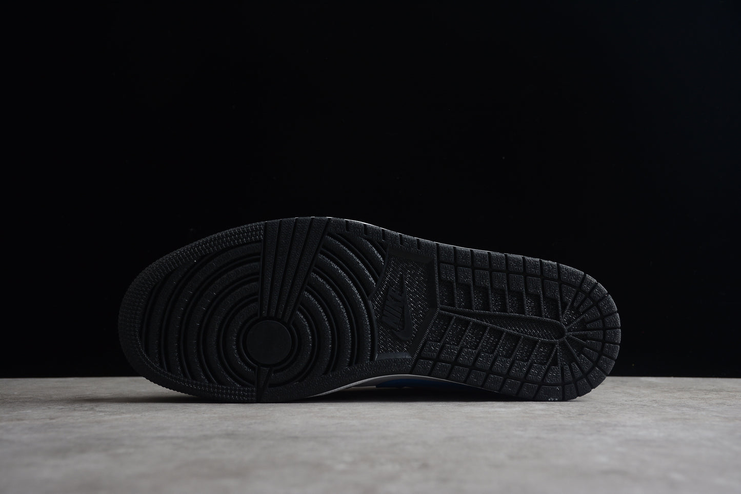 Nike Air Jordan 1 Low DC0774-041