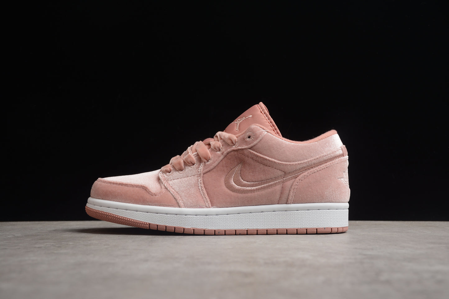 Nike Air Jordan 1 Low DQ8396-600