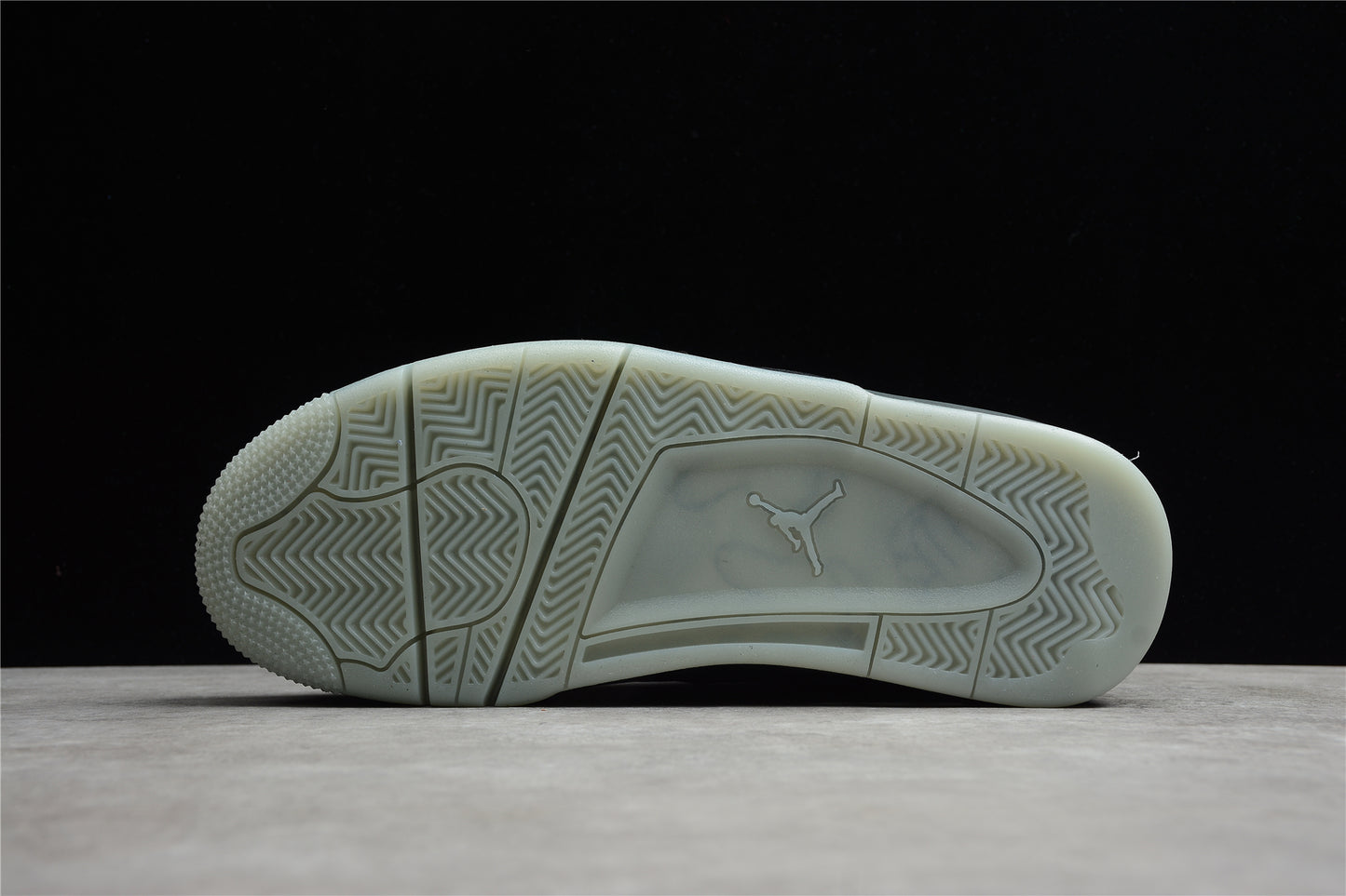 Air Jordan 4 Retro 930155-001