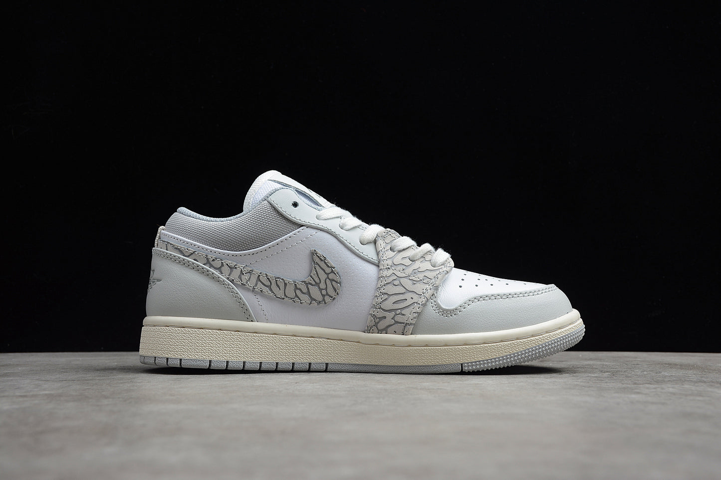 Nike Air Jordan 1 Low DH4269-100