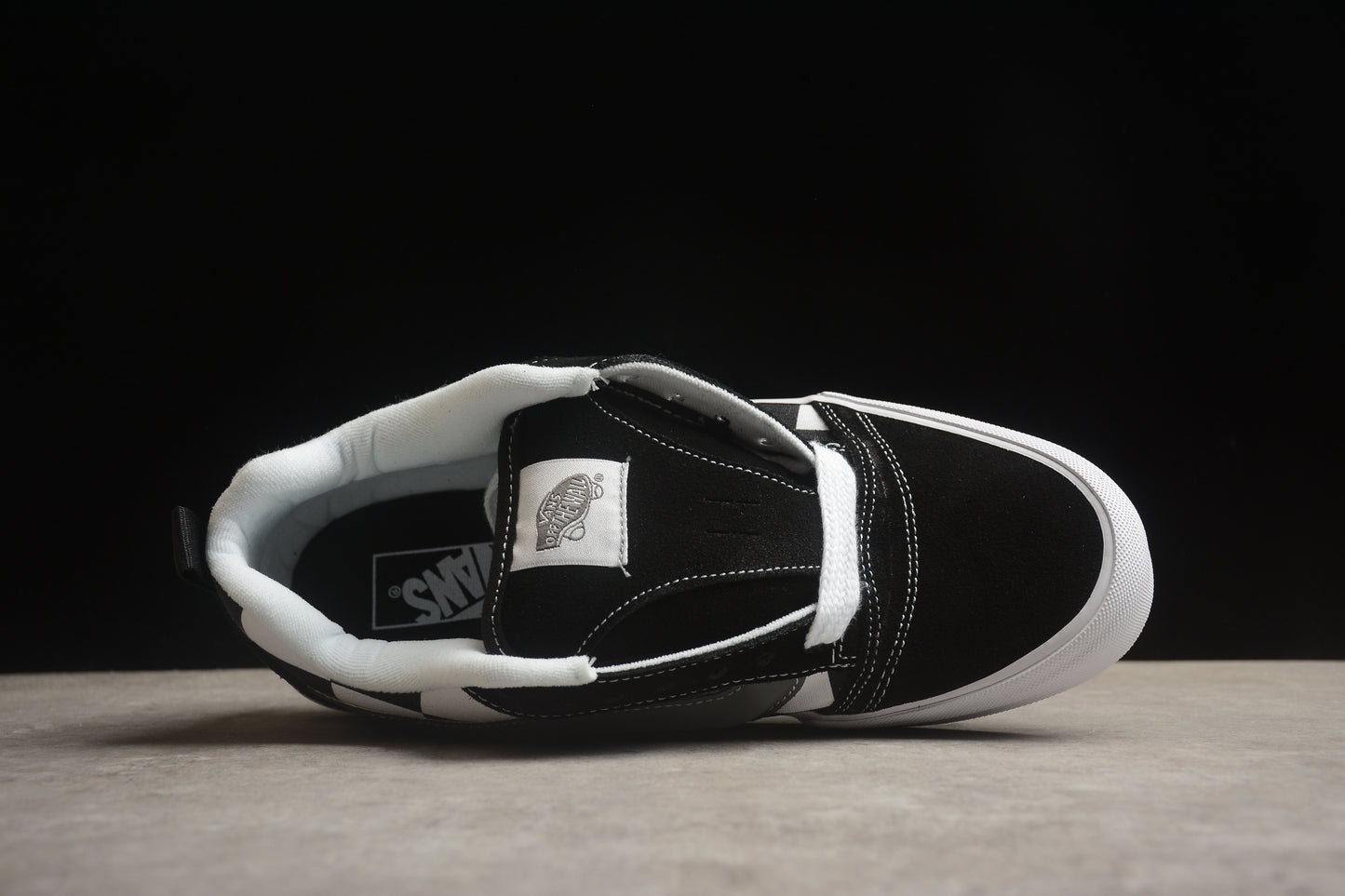 Vans Classics Knu Skool VN0009QCCJJ