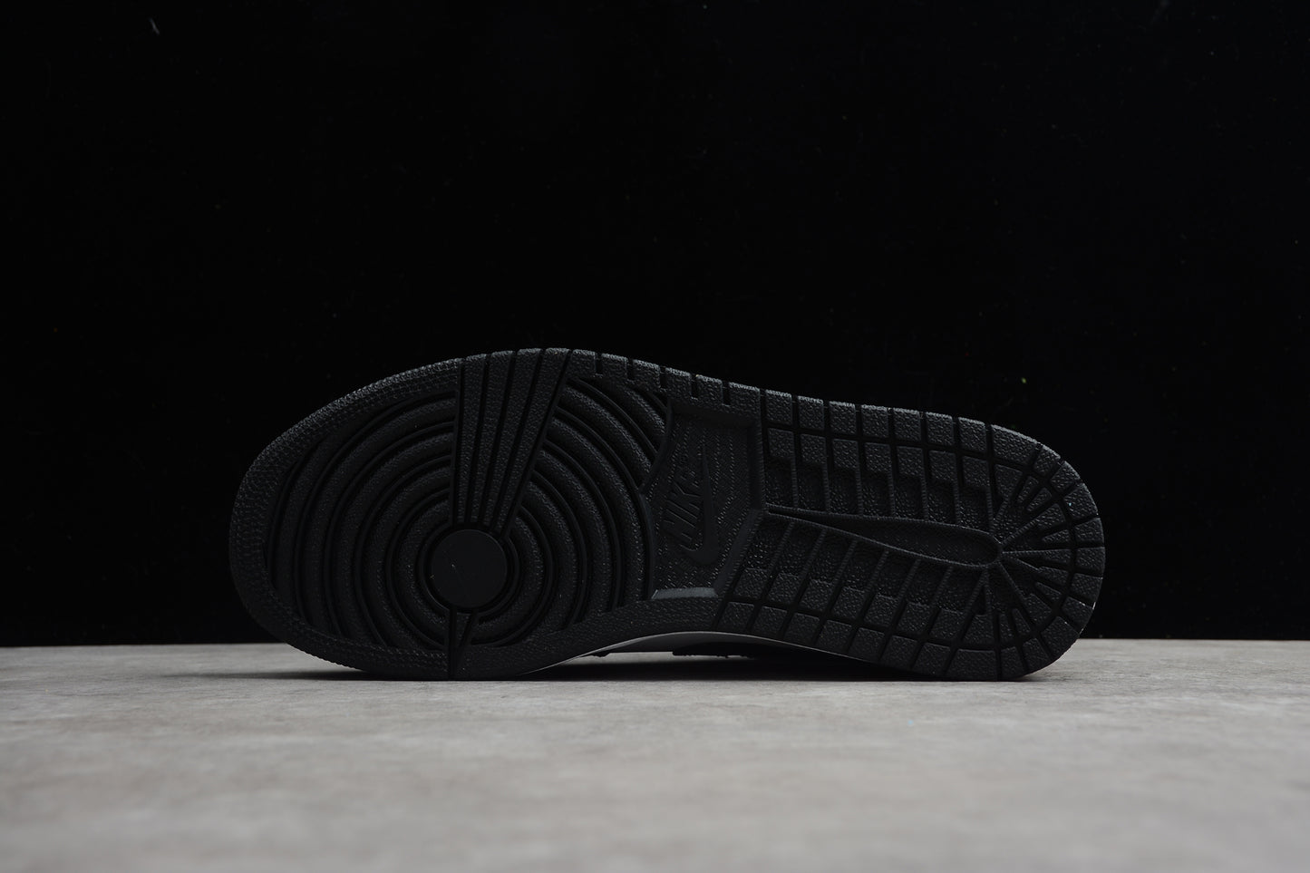Nike Air Jordan 1 Low CQ9447-700