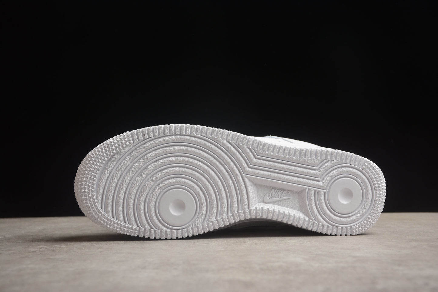 Nike Air Force 1  CV3039 118