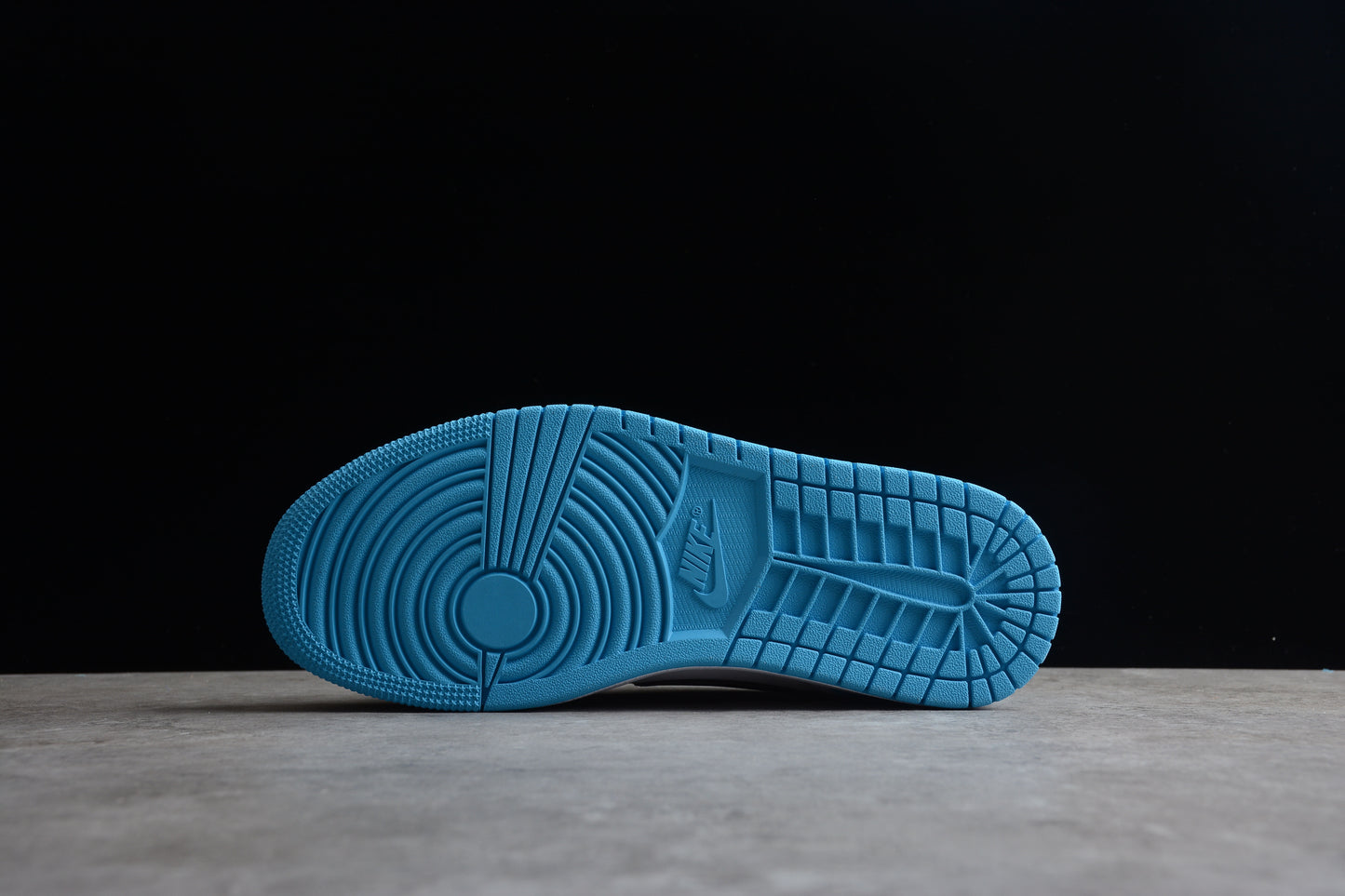 Nike Air Jordan 1 Low CZ0790 104