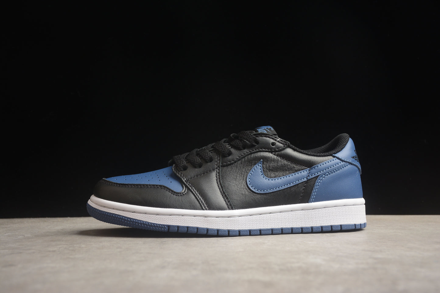 Nike Air Jordan 1 Low CZ0775 041