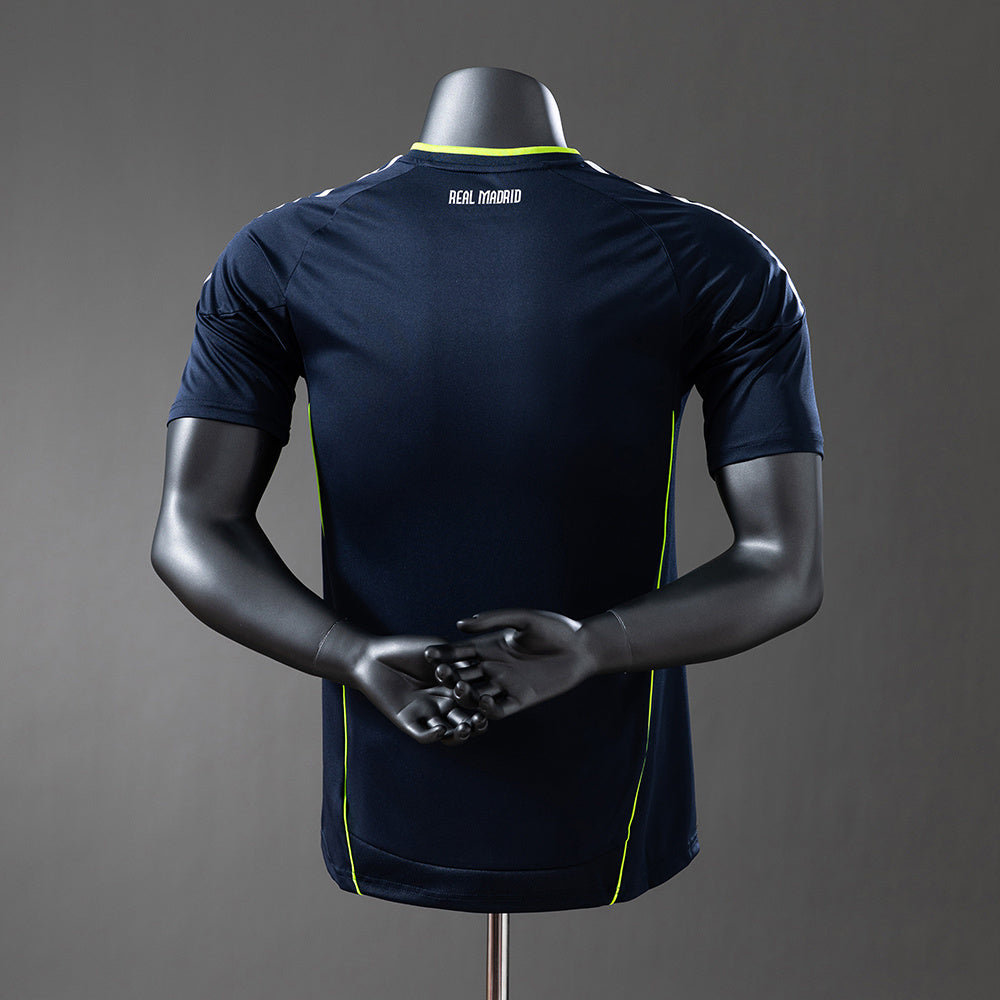 Real Madrid retro 2010/11 Away