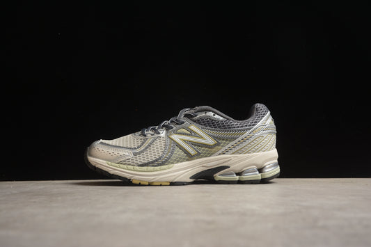 New Balance 860 ML860KR2