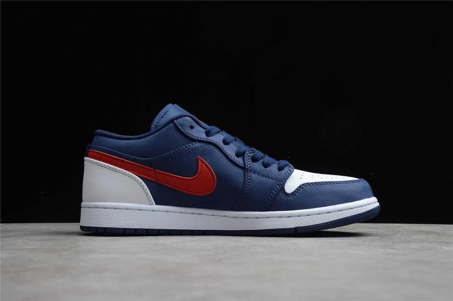 Nike Air Jordan 1 Low CZ8454-400