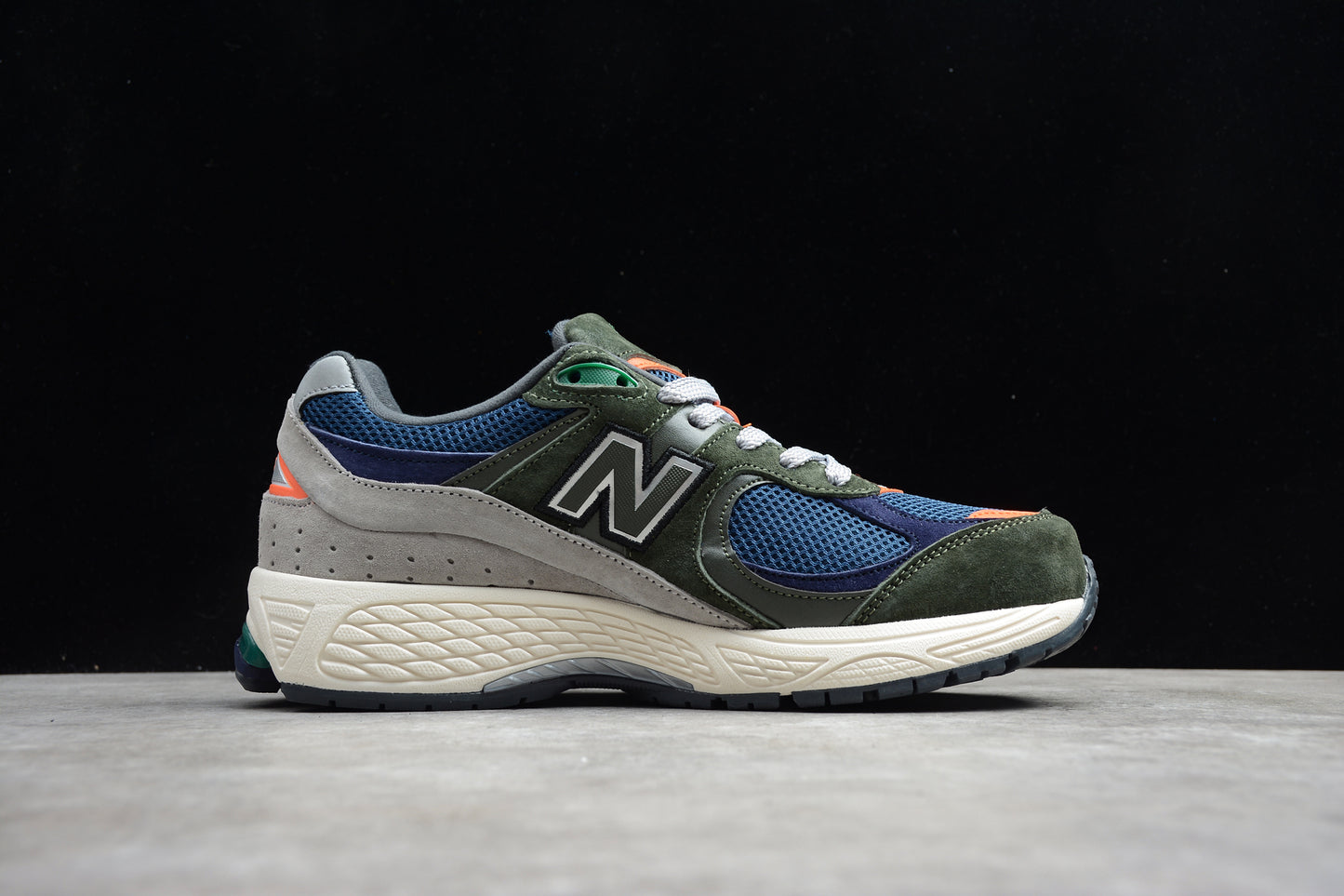 New Balance ML2002RF