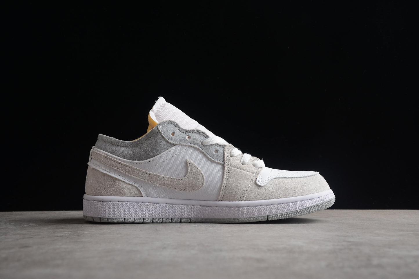 Nike Air Jordan 1 Low DN1635-100
