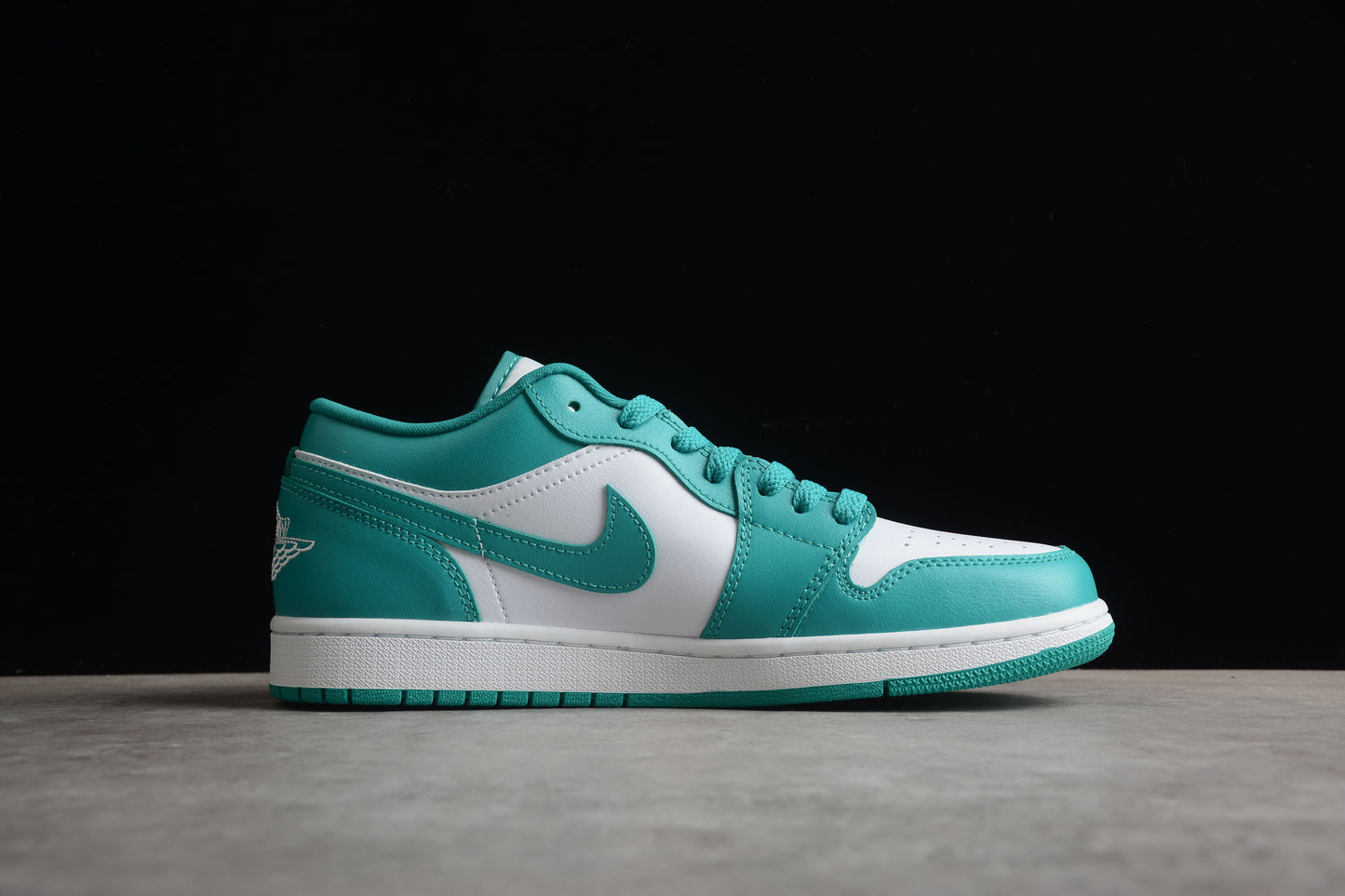 Nike Air Jordan 1 Low DC0774-132