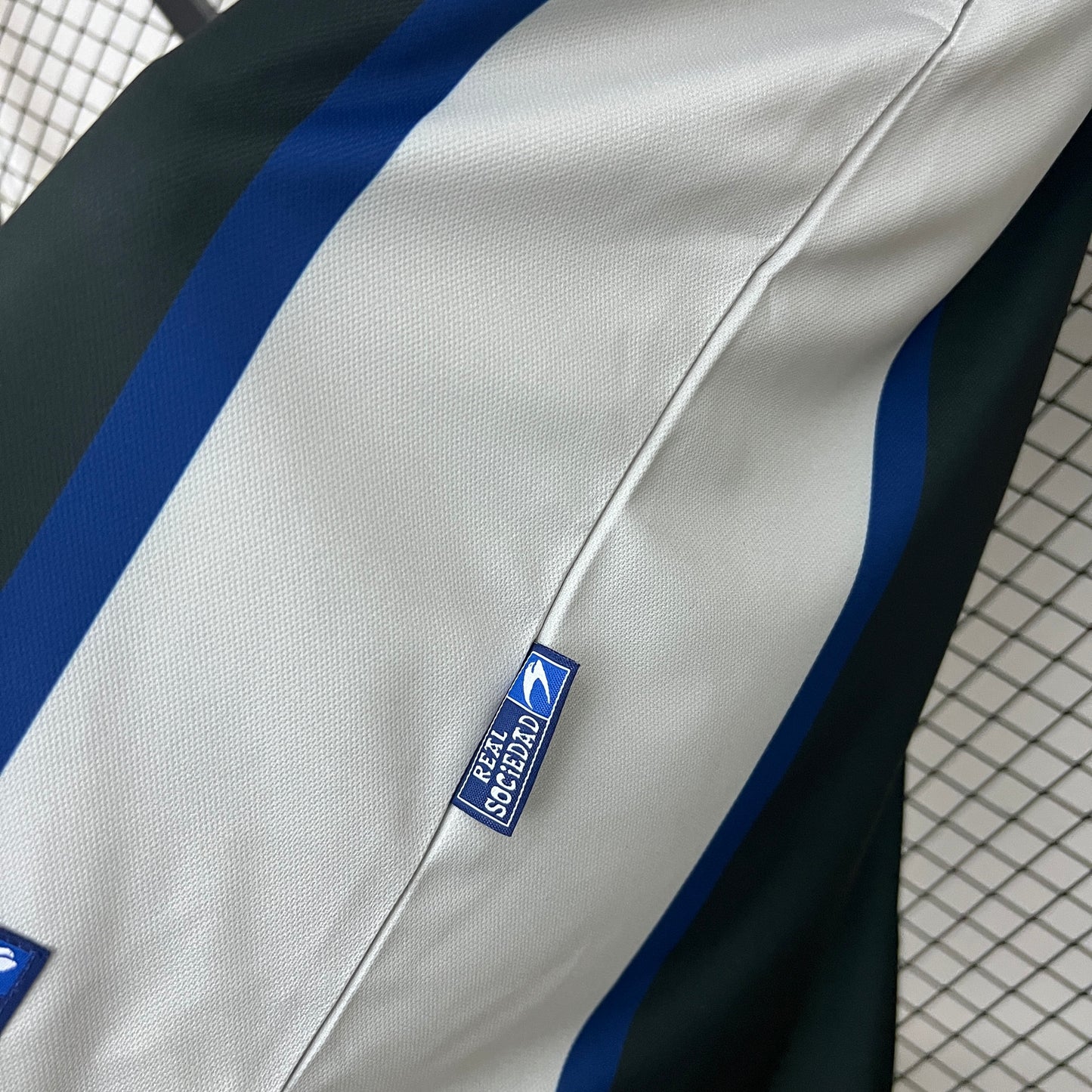 Real Sociedad retro 2000/02 Away