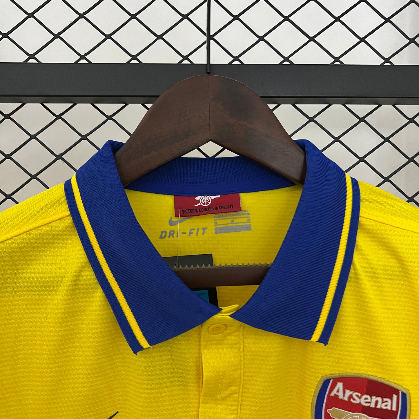 Arsenal retro 2013/14 Away