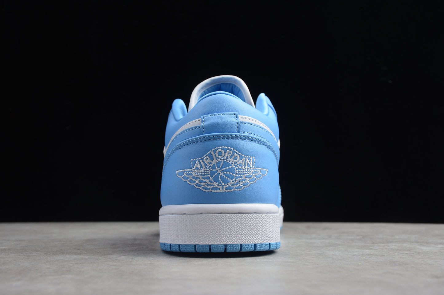 Nike Air Jordan 1 Low AO9944-441