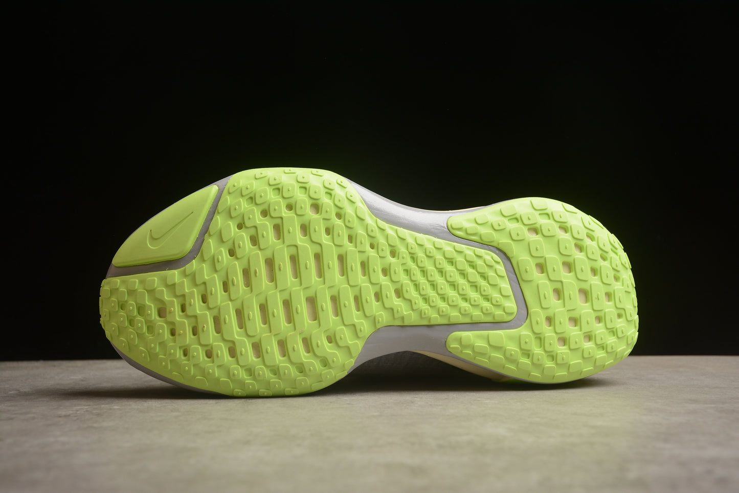 Nike Zoom X Invincible Run Fk 3 DR2660-100
