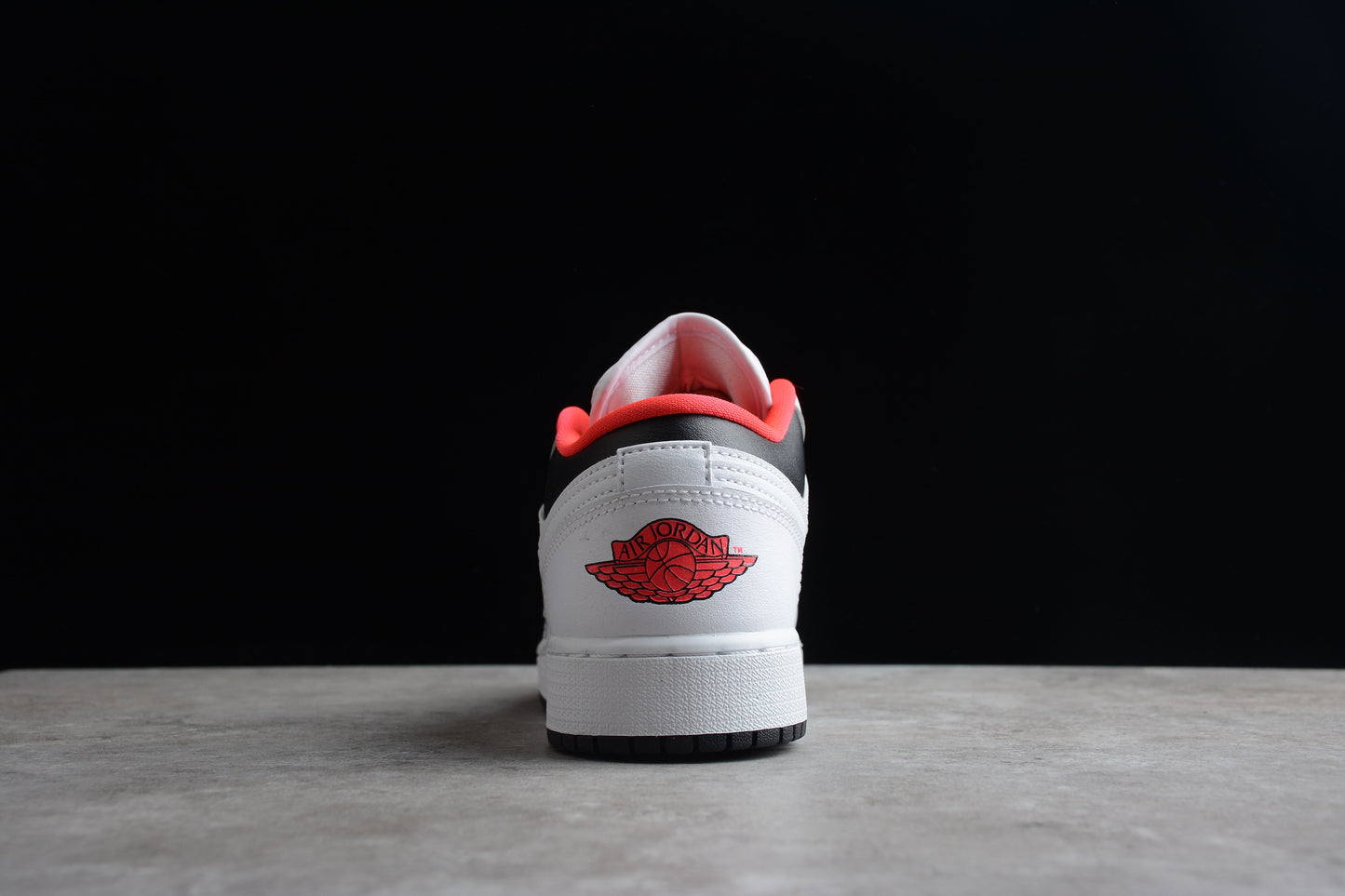 Nike Air Jordan 1 Low 553560-160
