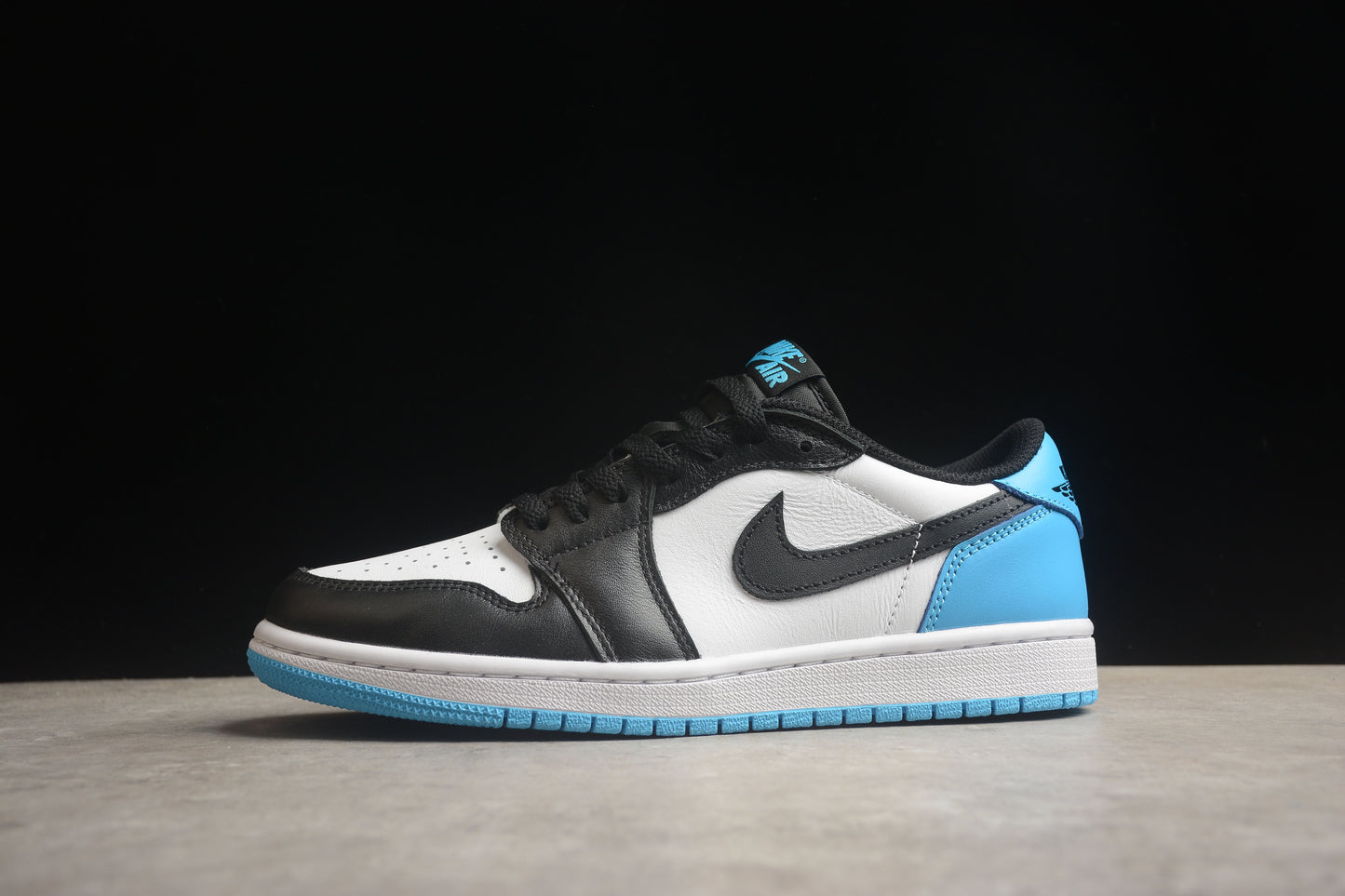 Nike Air Jordan 1 Low CZ0790-104