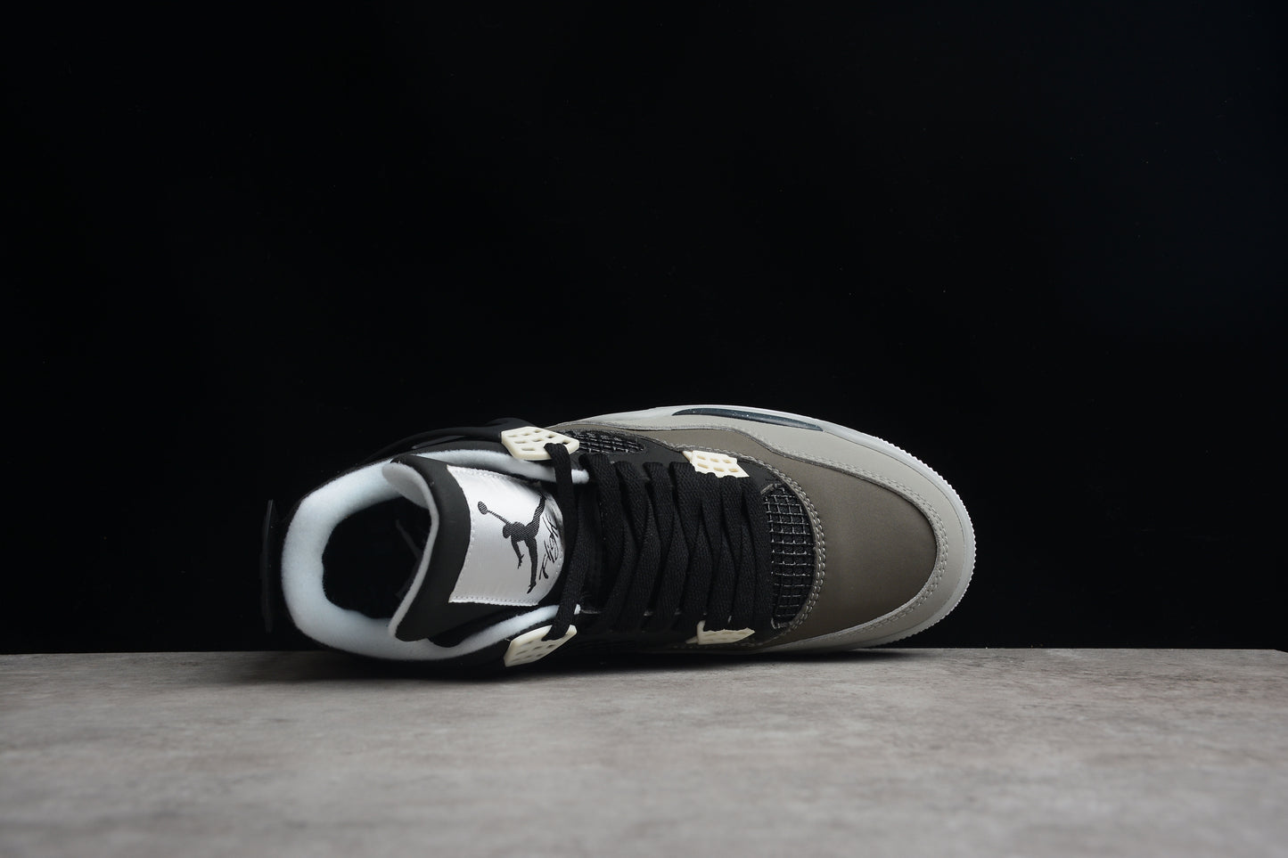 Air Jordan 4 Retro 626969-030