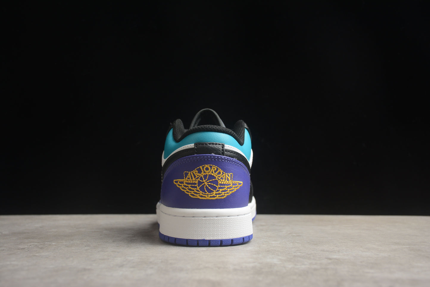 Nike Air Jordan 1 Low 553558-154