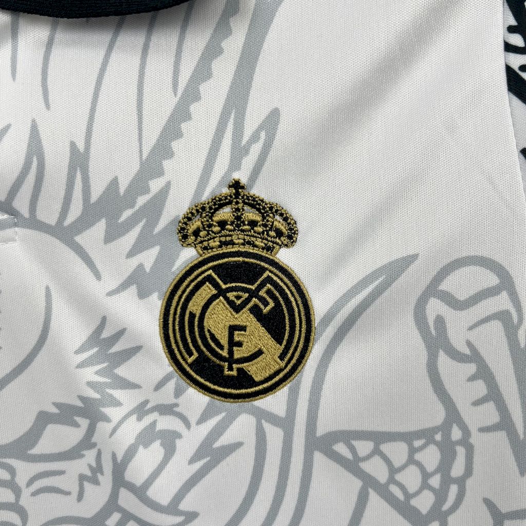 Real Madrid 2022/23 Dragón Blanco