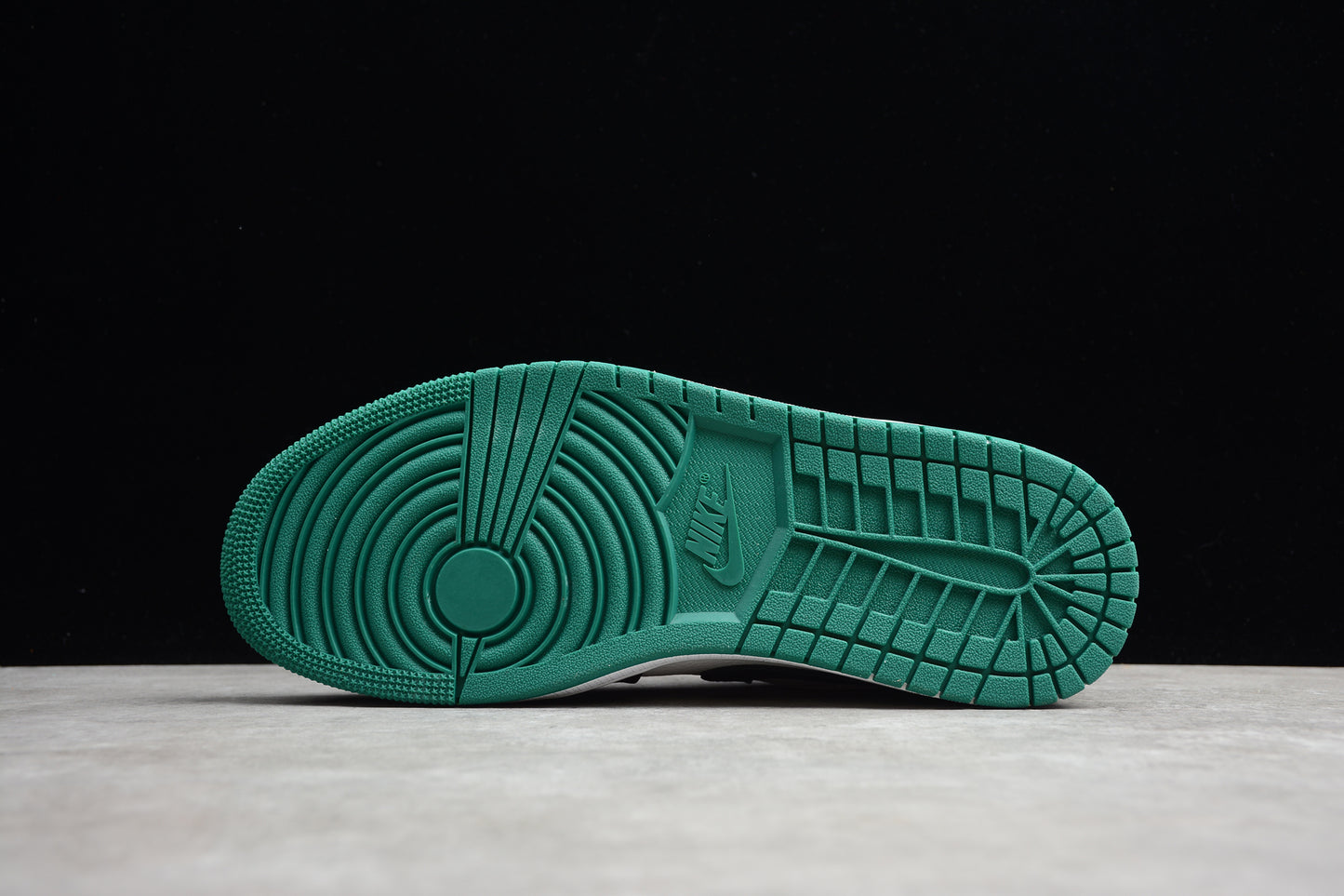 Nike Air Jordan 1 Low 553558-113