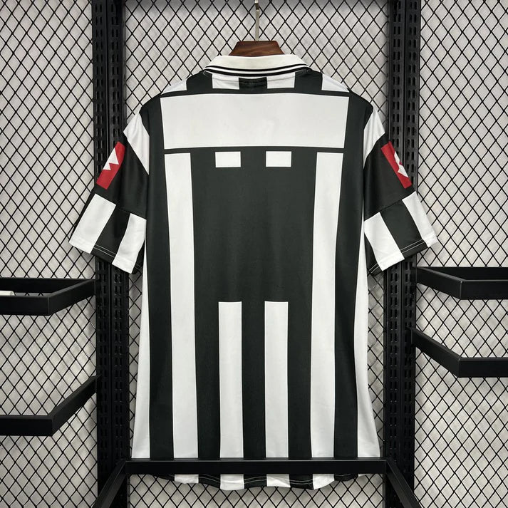 Juventus retro 2001/02 Home